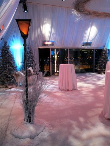 Winter wonderland in the Buffini Chao Deck with 'snow' street lamp and tables